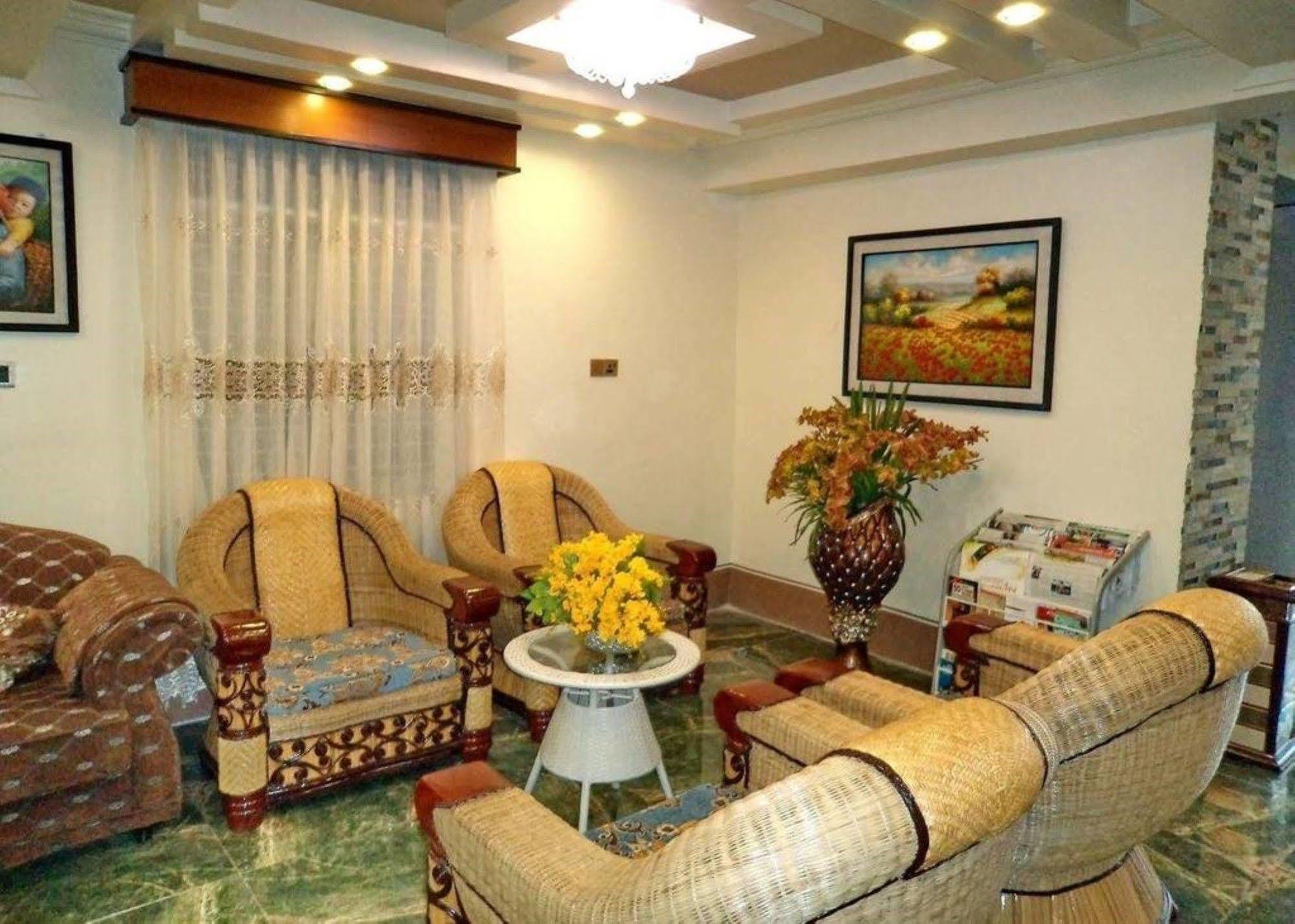 Hotel Sahara